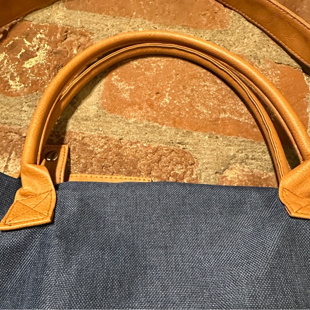 Classic Courier Blue Organizer Tote/Pockets/Ajustable Shoulder Strap/Zip Up/Snap - Picture 8 of 14